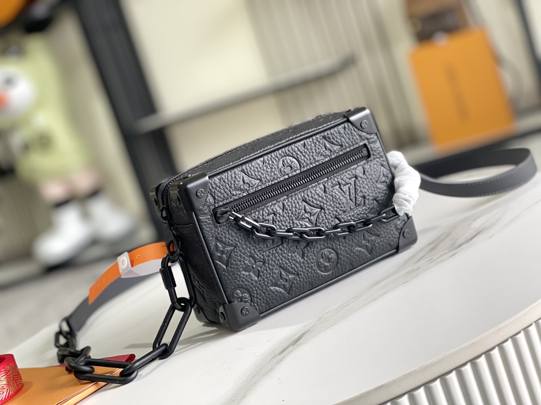 Louis Vuitton Haute Couture Classic Luxury Handbag Shoulder Crossbody 2