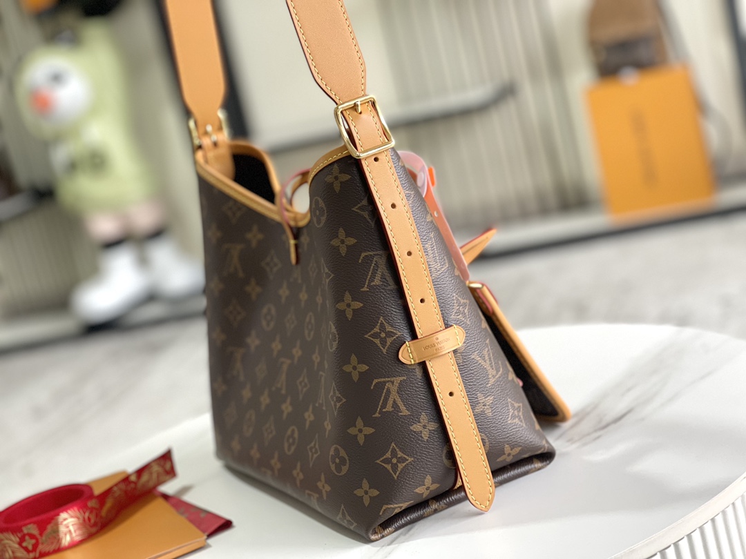 Louis Vuitton Haute Couture Classic Luxury Handbag Shoulder Crossbody 3