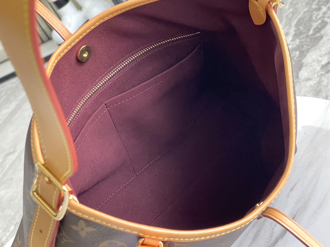 Louis Vuitton Haute Couture Classic Luxury Handbag Shoulder Crossbody 9