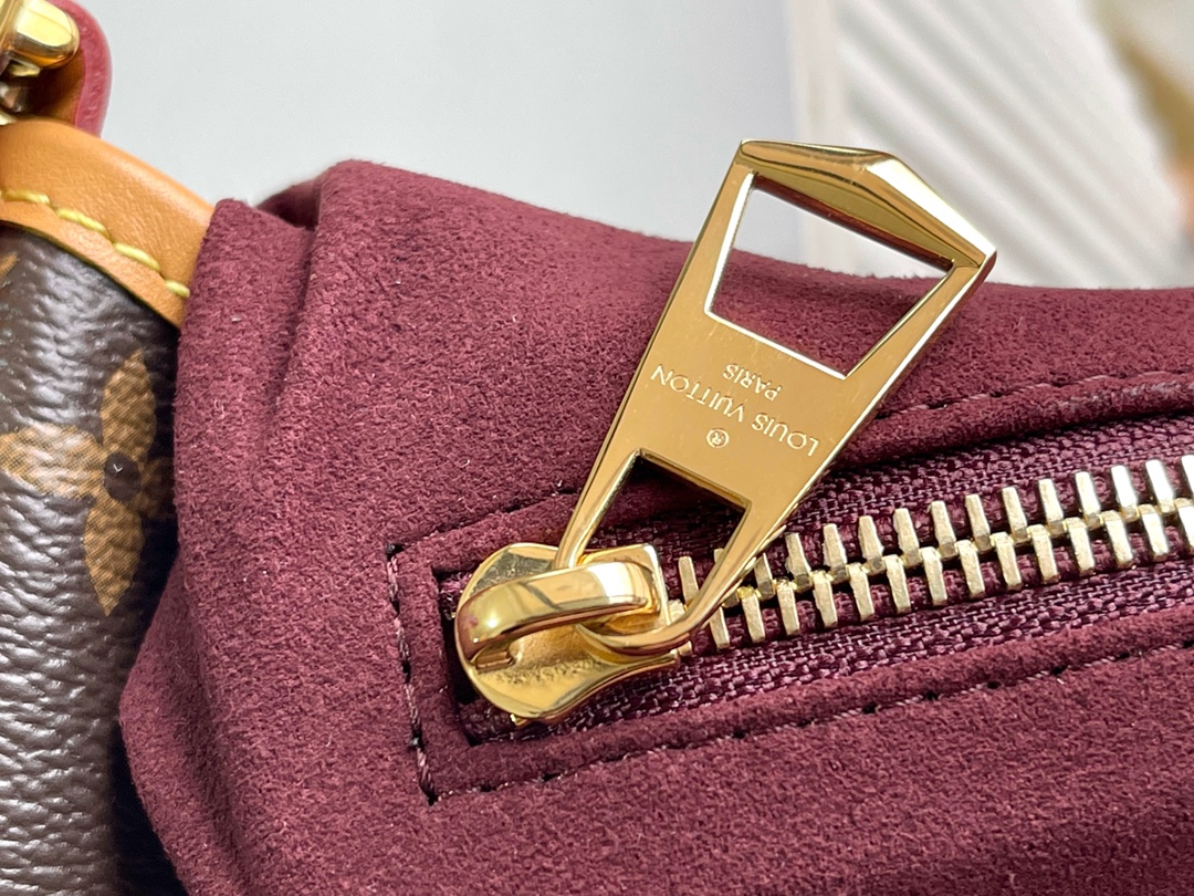 Louis Vuitton Haute Couture Classic Luxury Handbag Shoulder Crossbody 8
