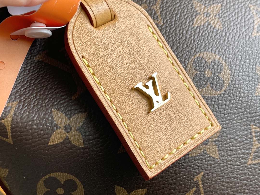 Louis Vuitton Haute Couture Classic Luxury Handbag Shoulder Crossbody 6