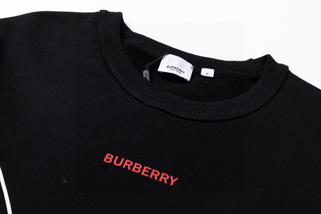 巴宝莉Burberry 新款专柜专属高级订制「爱之八芒星」