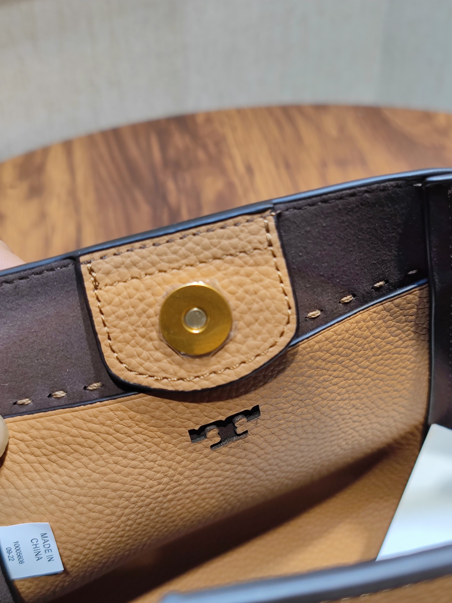 Tory Burch TORY BURCH MCGRAW HOBO 小号新款休闲包 小号的容量也非常适合