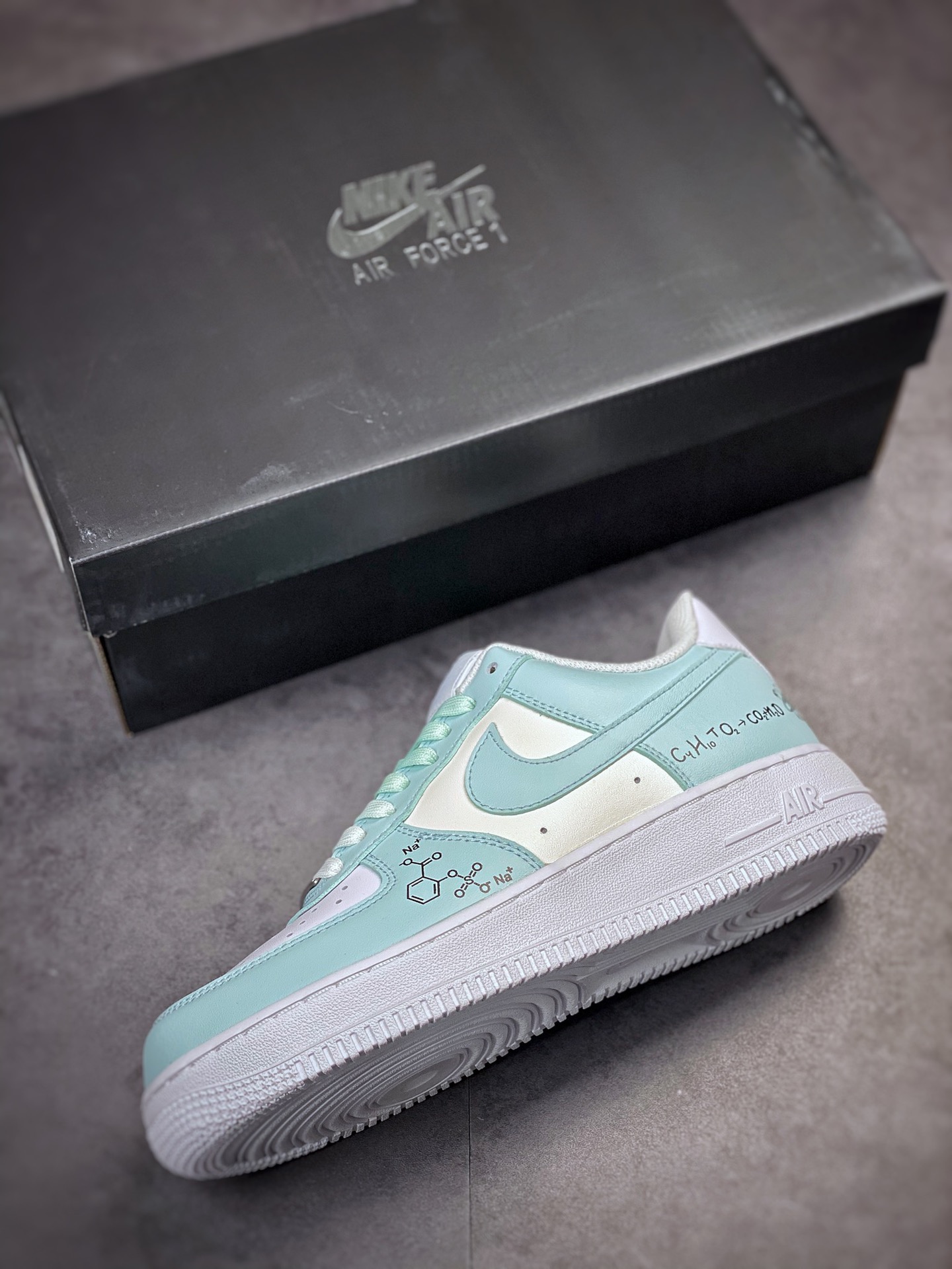 210 Nike Air Force 1 Low 07 化学公式 CW2288-303
