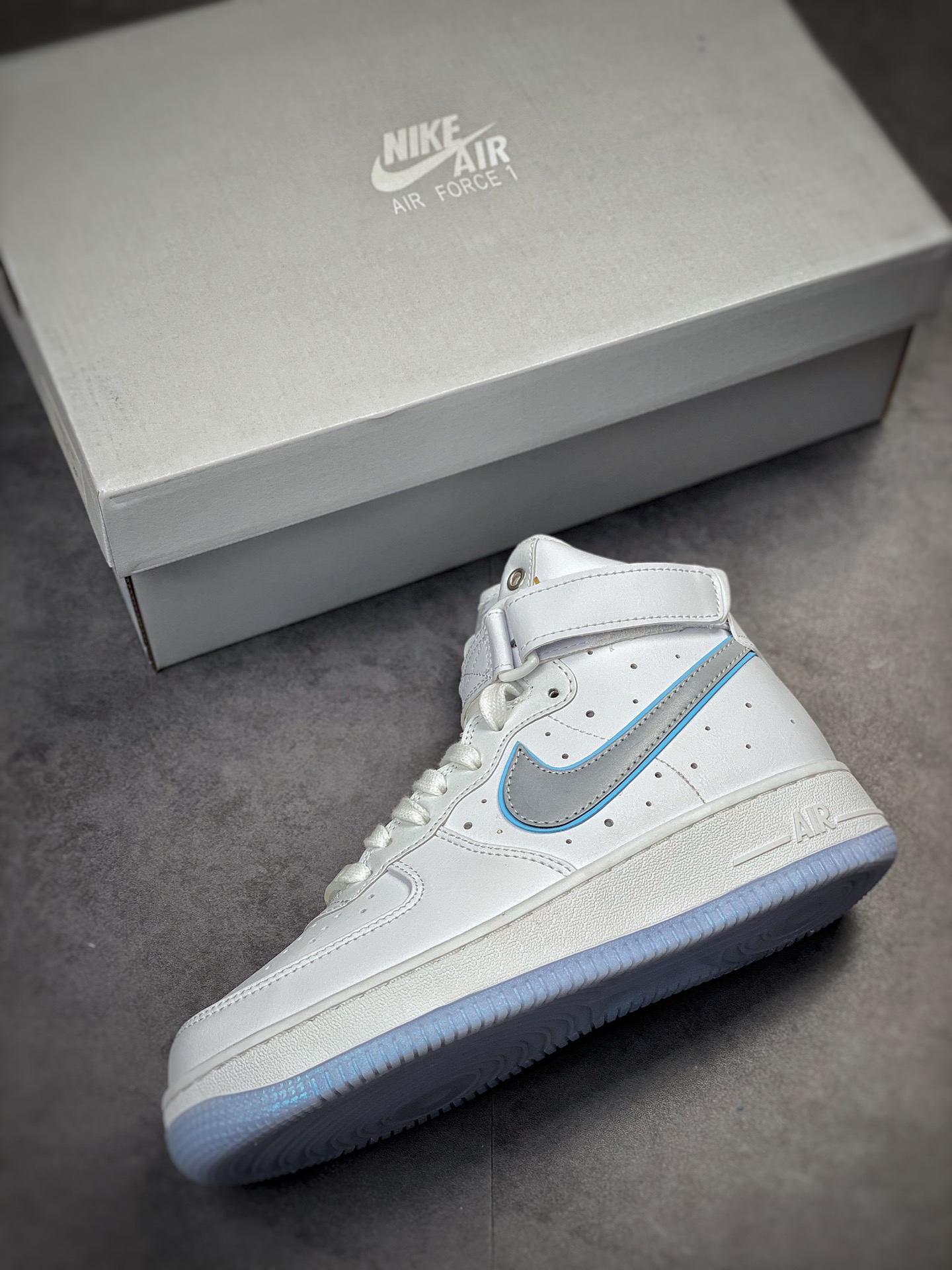 230 Nike Air Force 1 High 白蓝反光钩 FB1865-101