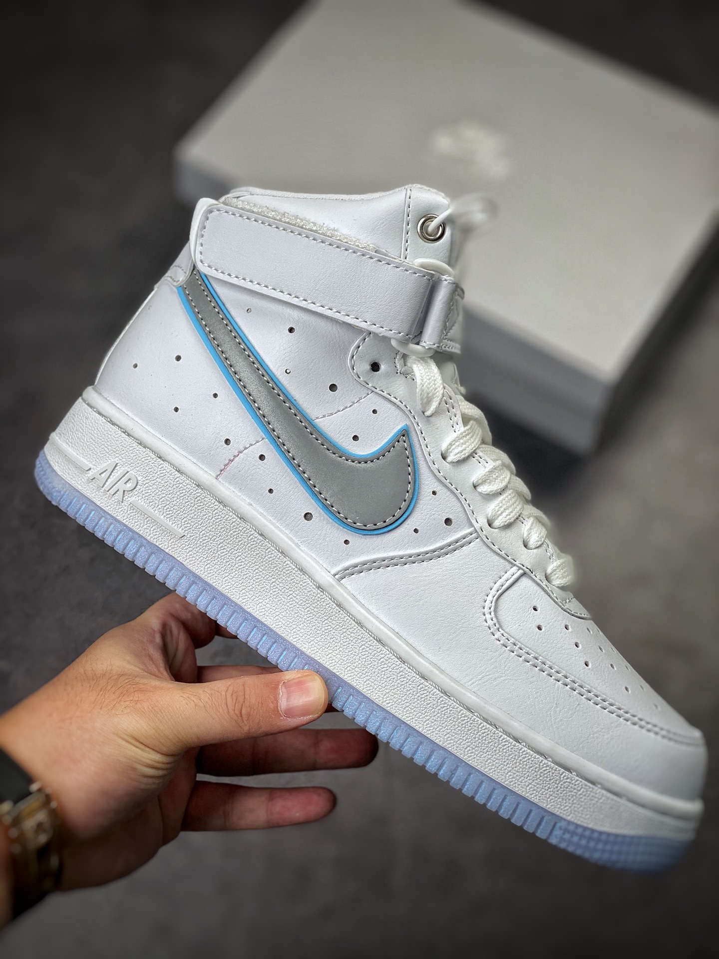 230 Nike Air Force 1 High 白蓝反光钩 FB1865-101