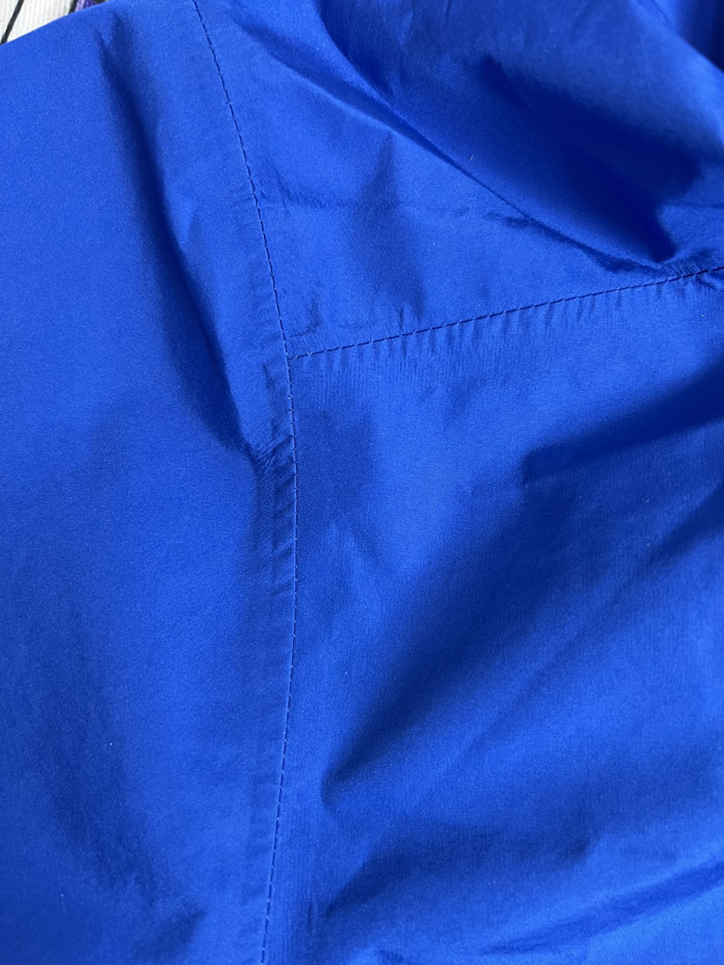 台州最高版本 现货供应秒发🔥 始祖鸟冲锋衣，今年爆火的款，渠道原厂搞出来的东西，量少渠道发货速度小慢，急单不接，勿拿性价比产品比价格根本不是一个东西，质感差太多了，鉴定直接咸鱼995即可，不满意随意售后，尺码xs-xxl，平台大几千找我仅需💰280xx