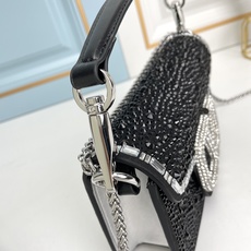 新品 【配盒】MINI LOCÒ仿水晶装饰手袋-VLogo Signature施华洛世奇®仿水晶装饰-配 新品 【配盒】MINI LOCÒ仿水晶装饰手袋-VLogo Signature施华洛世奇®仿水晶装饰-配