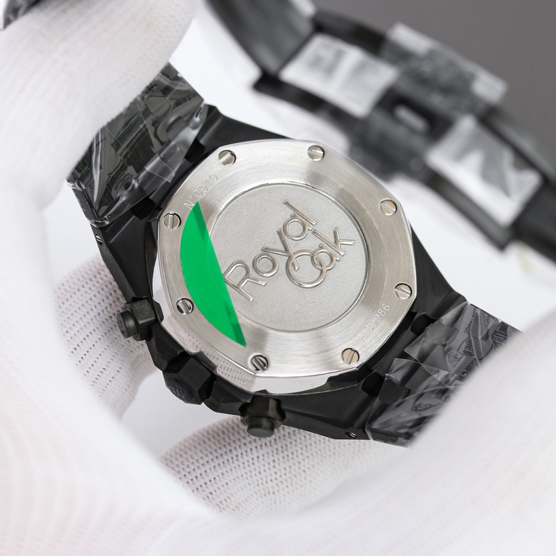 白钢1500,玫钢1600💰
H8新品 AP/爱彼 皇家橡树系列26331OR计时码表,采用同正品一致(6字位小秒)7750计时机芯,316精钢表壳通过拉丝和部分抛光打磨处理之后,展现出精致而硬气的独特气质,粗犷大气的41mm表盘,劲道十足,超强夜光显示,可以在任何环境下读取时间