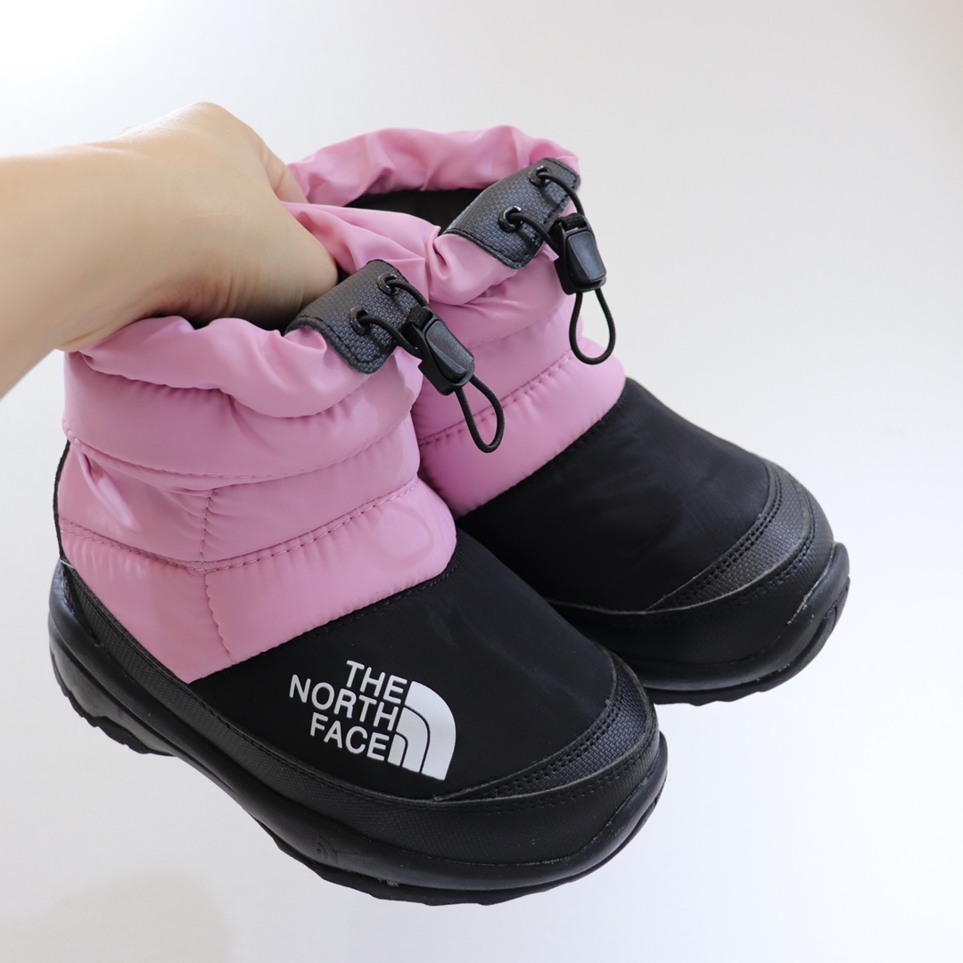 图片[2]-北M儿童雪地靴 开箱实拍，品质刚刚的 ~👍好穿经典又保暖，有一定防水作用，真的无敌棒❗️ 高帮松紧收口设计，✅既保暖还时尚~拼色的外观也着实让人喜爱！柔软度适中，平时宝宝日常穿绝对没问题！防滑耐磨性一流~ 上脚超级好看😘防滑耐磨！这个冬天必须要来双不一样的雪地靴😄-选品中心