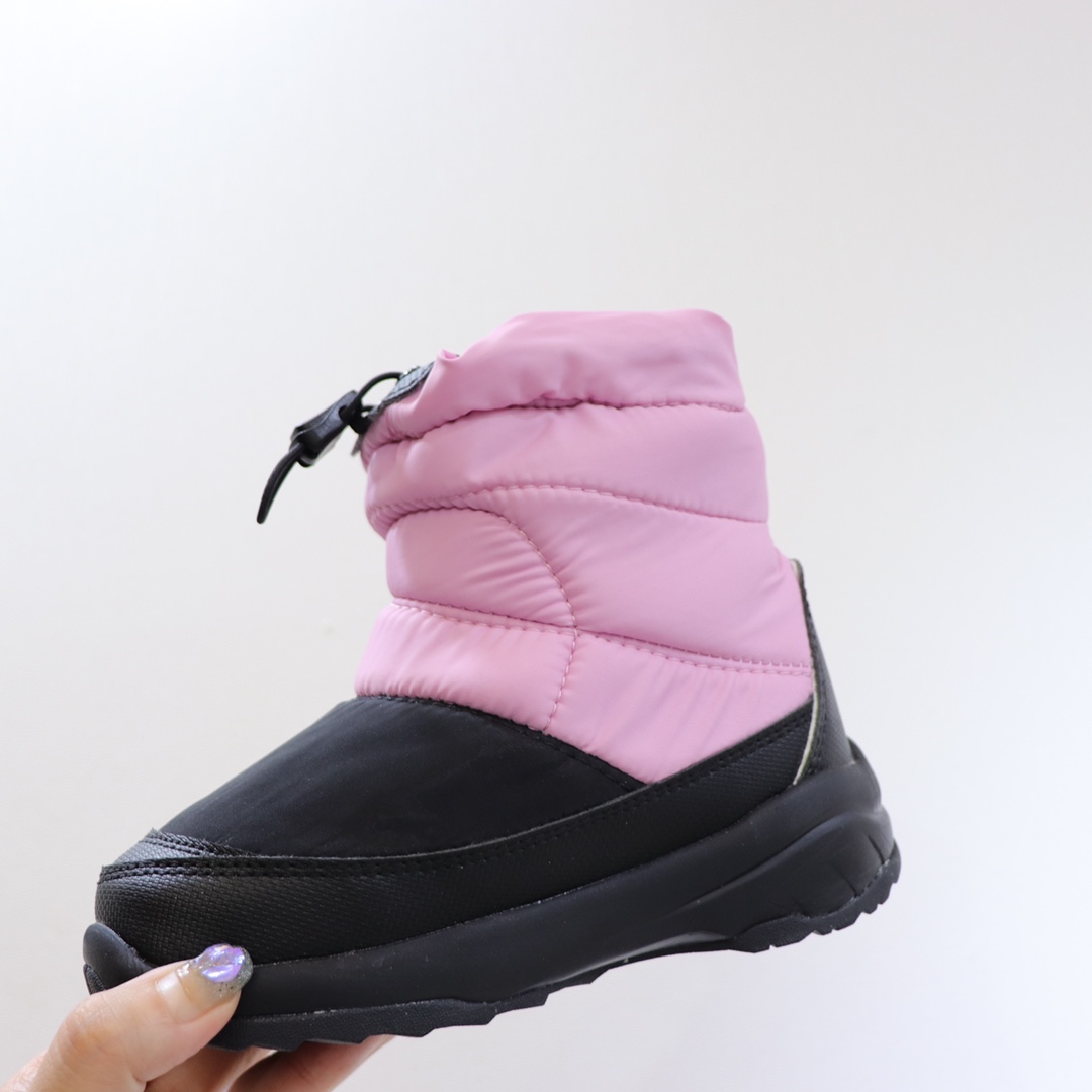 图片[9]-北M儿童雪地靴 开箱实拍，品质刚刚的 ~👍好穿经典又保暖，有一定防水作用，真的无敌棒❗️ 高帮松紧收口设计，✅既保暖还时尚~拼色的外观也着实让人喜爱！柔软度适中，平时宝宝日常穿绝对没问题！防滑耐磨性一流~ 上脚超级好看😘防滑耐磨！这个冬天必须要来双不一样的雪地靴😄-选品中心