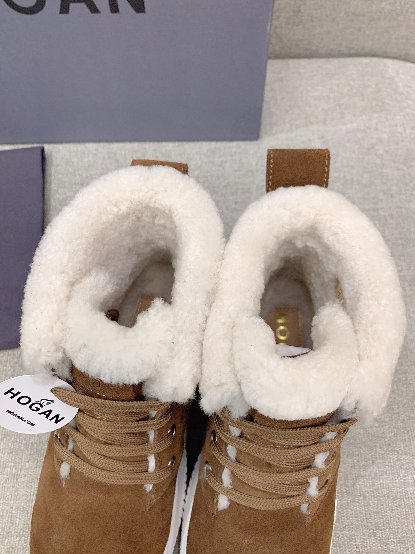 Winter Essential: Thick & Warm Hairy Boots for Size 35-39, Style 925. - 图片 6