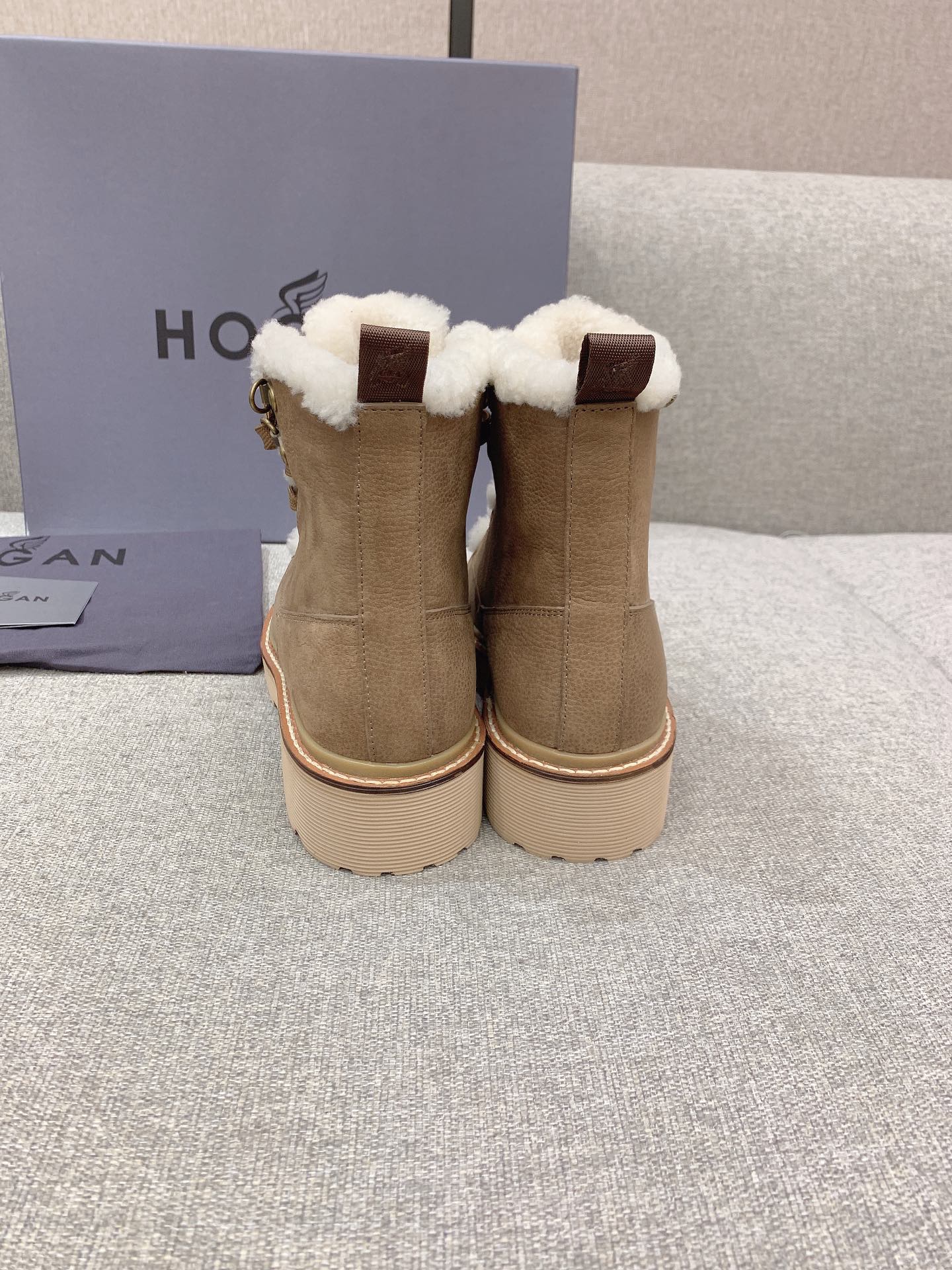 Winter Boots: Thick, Warm, Size 35-39, New Furry Boots by Hoga Martin. - 图片 8
