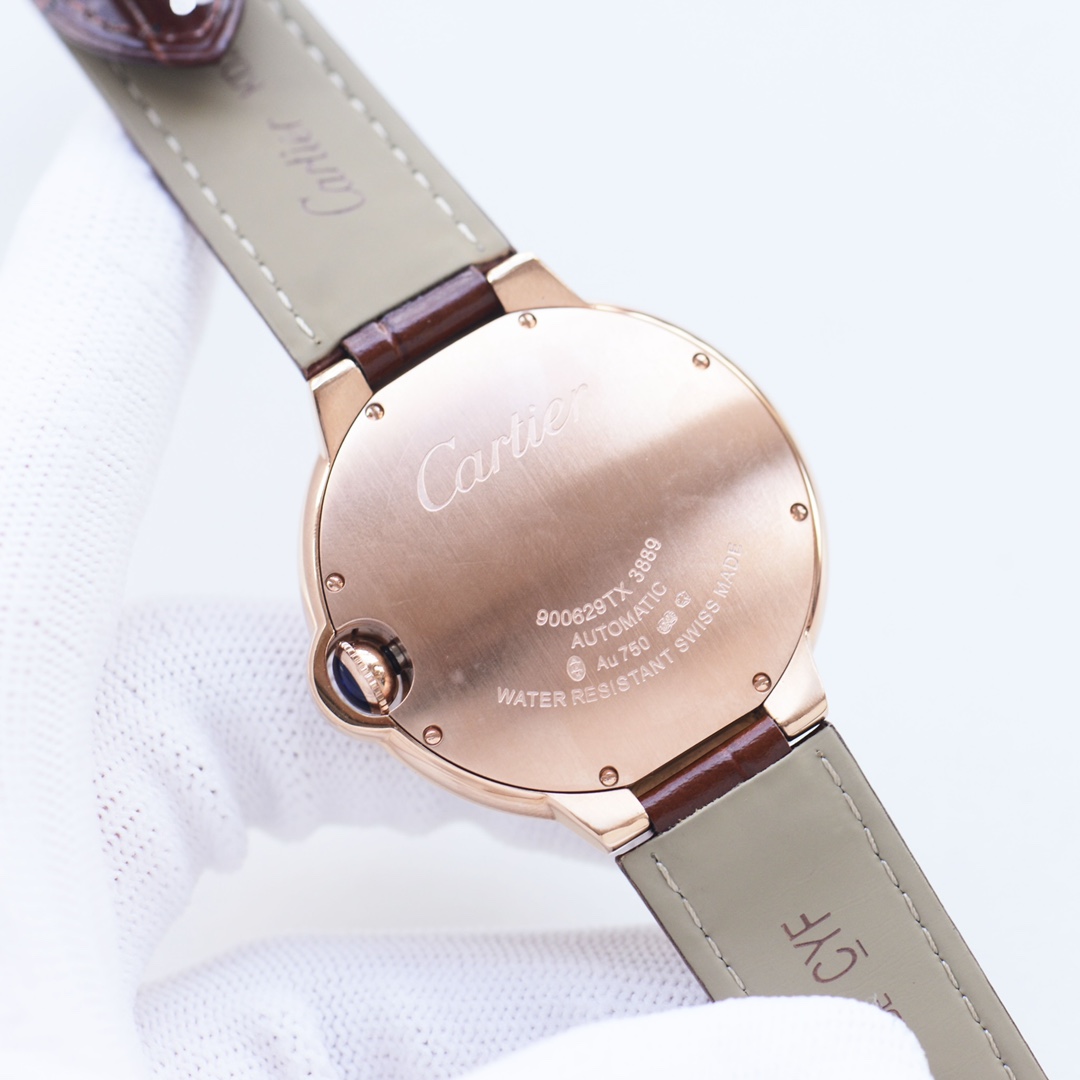 New Cartier Blue Balloon Series Watch with Calendar Function and Steel Details - 图片 8