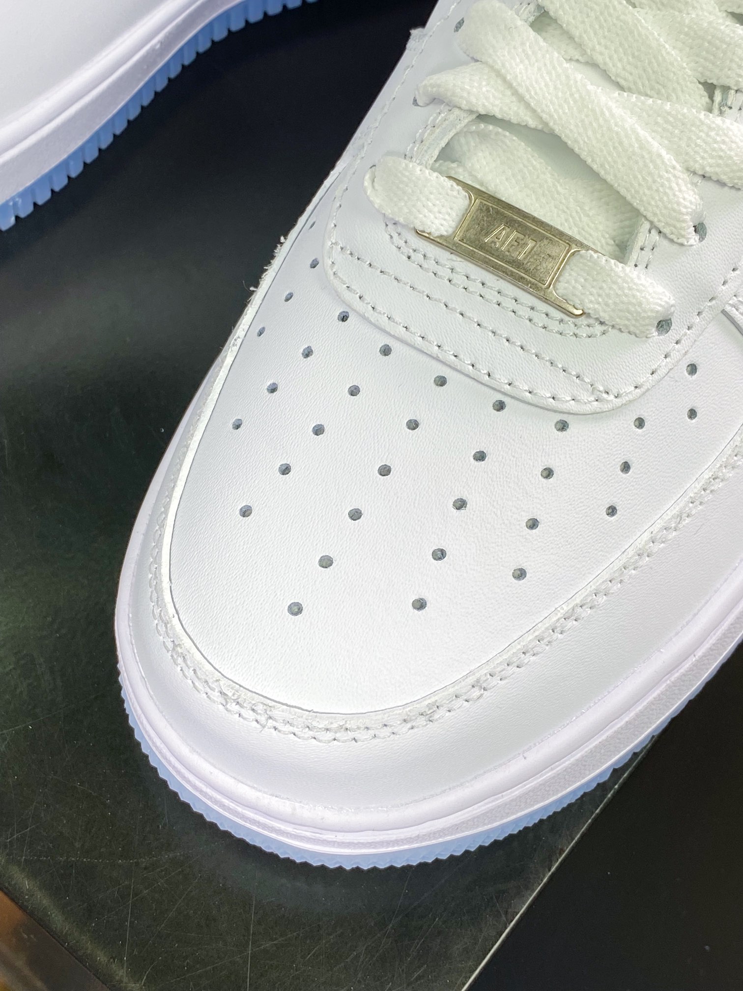 240 Air Force 1’07 Low QS”White/Red/Yellow Gradient”空军一号WU5696-033