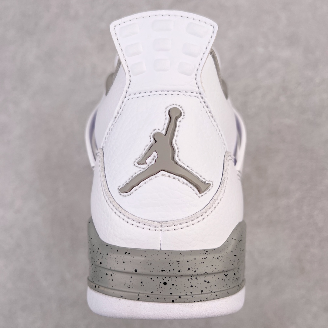 图片[8]-零售💰260 ＃KZ神版福利回馈‼Air Jordan AJ4 Retro 白灰奥利奥 CT8527-100 独家外贸特供尺码含 45.5 49.5 50.5 国内外口碑最好最推荐的产品 市场中端王者 亲自操刀耗时半年巨作 全套原纸板楦头开发 确保原汁原味 完美呈现四代版型 一比一鞋头弧度高度鞋身弧度 此版本只针对中端市场 皮料材质有所更替 其他数据细节工艺流程均保持一致 绝不口嗨 细节品控鞋型随意秒杀市面3XX 4XX 原厂TPU网格鞋带扣 正确内里网布 菱角分明不变形无多余毛边 柔软性质感一致于原鞋 市场唯一原厂鞋扣模具 背面可见隐藏注塑口 原厂织唛标 原厂飞人电绣工艺 尾指中部跳三针 独家绑鞋带手法 印刷中底布 四线拉帮 米色美纹纸贴合固定 进口港宝加持 后跟自然饱满 全鞋荧光划线卡点 追求极致完美 每一双都是工艺品 多重QC质检 超越公司货的品控标准 实实在在的免检产品 尺码：40 40.5 41 42 42.5 43 44 44.5 45 45.5 46 47.5 48.5 49.5 50.5 编码：by2936060-运动鞋