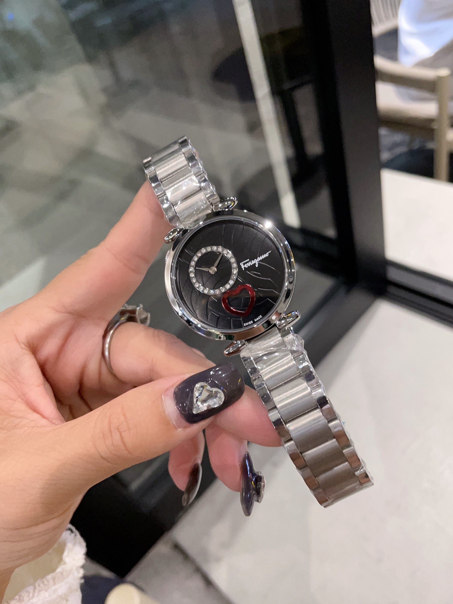 Cuore Ferragamo Series: Elegant Wristwatch for Fashionable Events - 图片 6