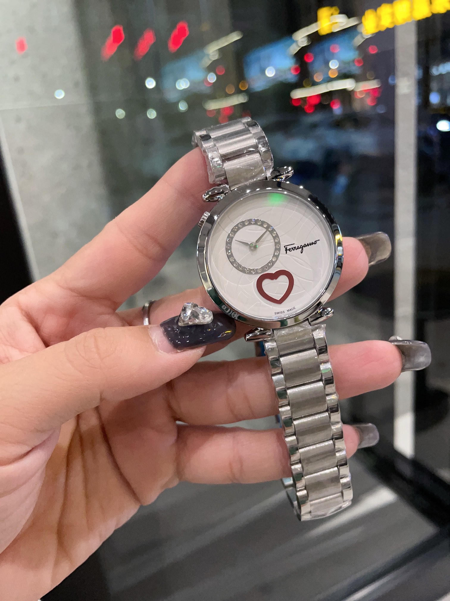 Cuore Ferragamo Series: Elegant Wristwatch for Fashionable Events - 图片 2