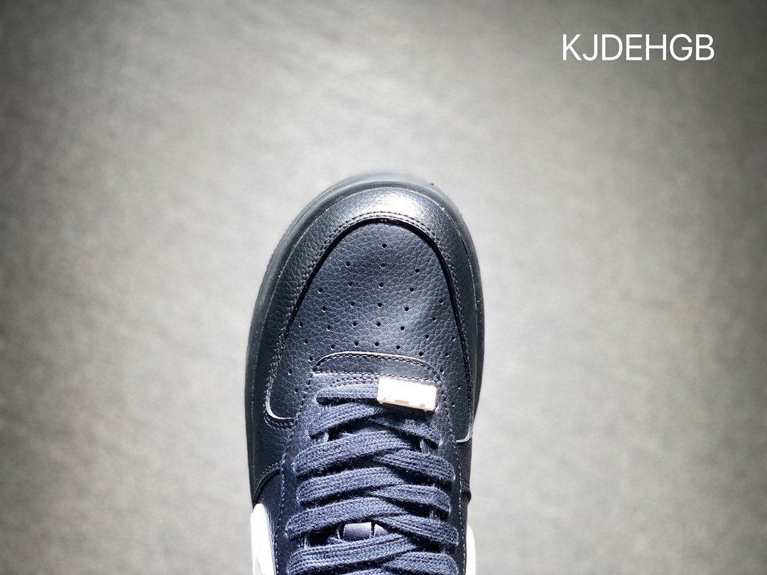 AMBUSH xNike Air Force1 Low 全身采用皮革打造 DV3464-001 AMBUSH xNike Air Force1 Low 全身采用皮革打造 DV3464-001