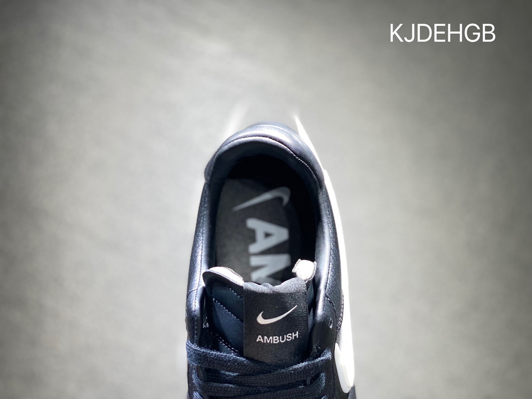 AMBUSH xNike Air Force1 Low 全身采用皮革打造 DV3464-001 AMBUSH xNike Air Force1 Low 全身采用皮革打造 DV3464-001