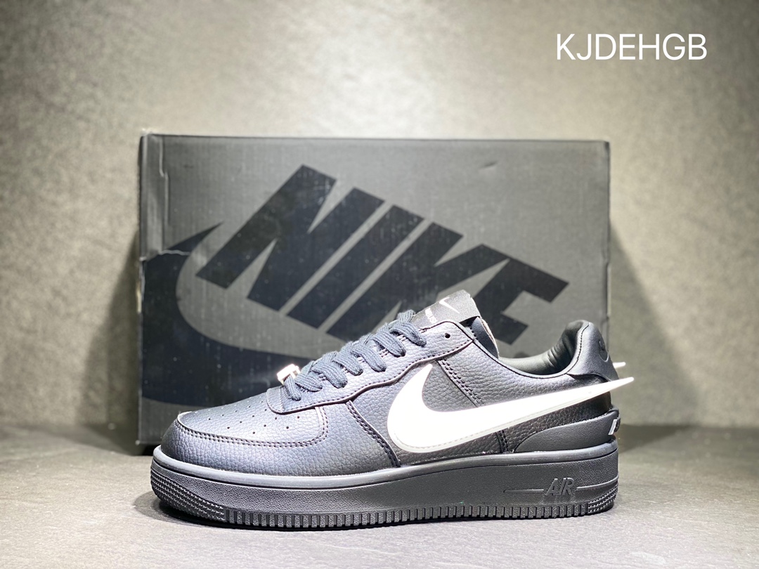 AMBUSH xNike Air Force1 Low 全身采用皮革打造 DV3464-001 AMBUSH xNike Air Force1 Low 全身采用皮革打造 DV3464-001