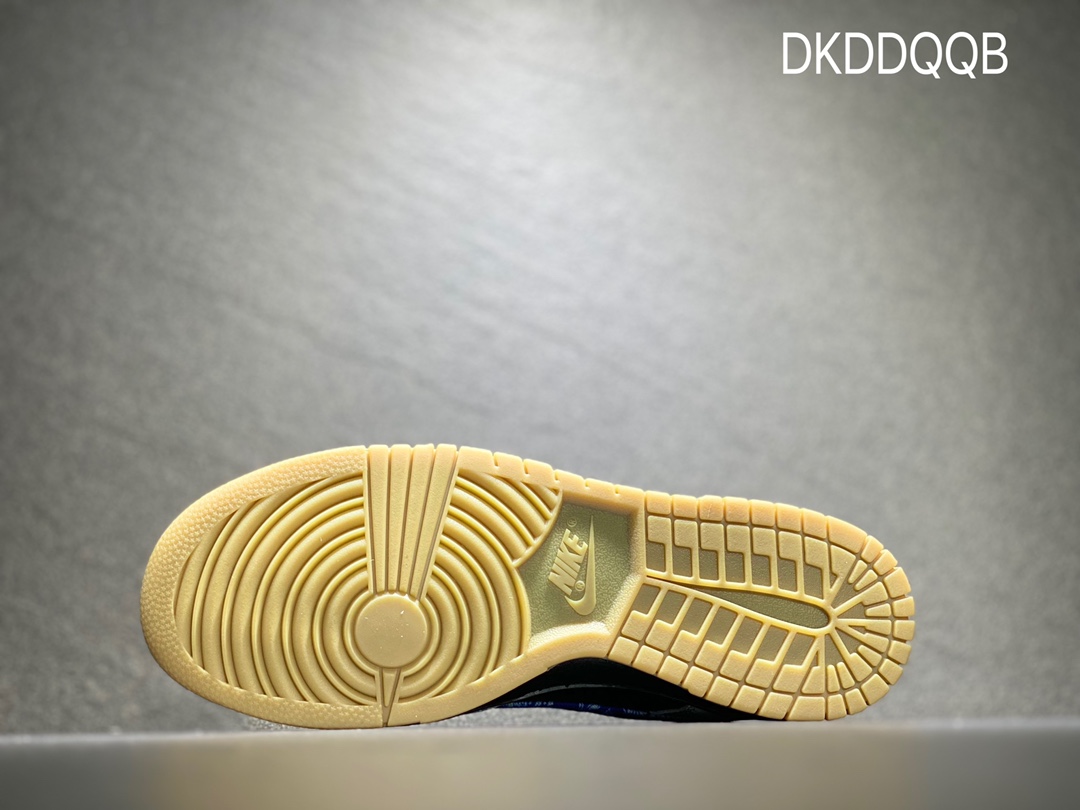 Nike SB dunk Low 低帮休闲运动滑板板鞋 304292-223