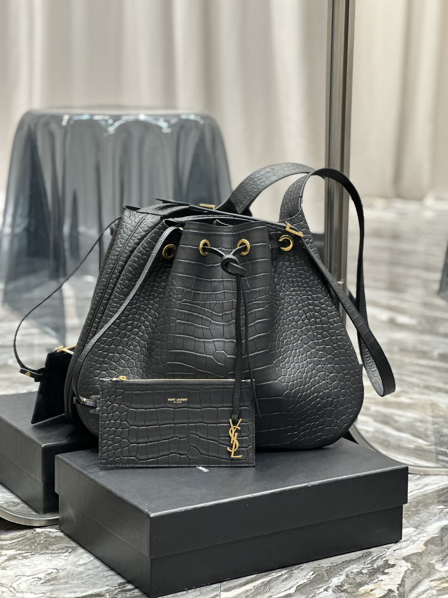 FlatHobobag_Y家全皮款抽绳包/肩背包全皮的设计这款简约的包包多了一份精致时髦特别感抽绳非常第