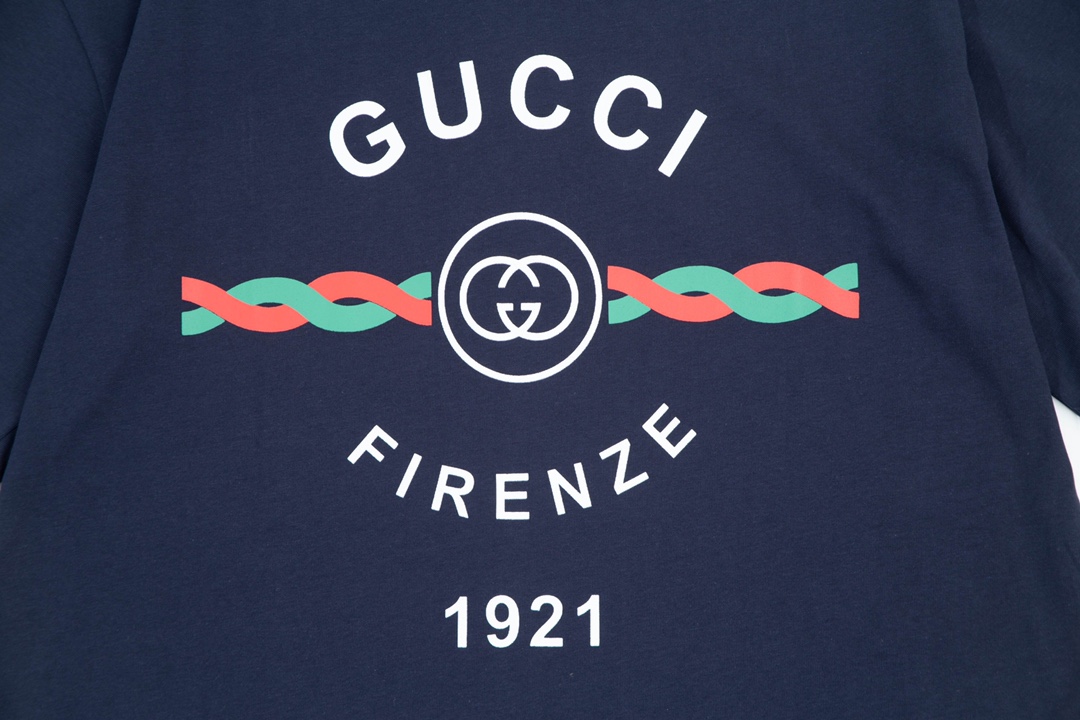 Gucci 古驰 “Gucci Fircnzc 1921”饰互扣式双G印花短袖