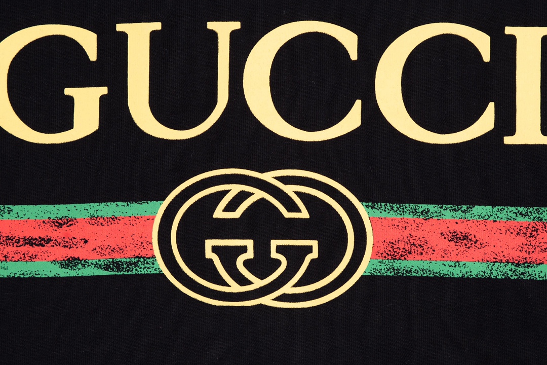 Gucci 古驰 金典款Gucci标识印花短袖