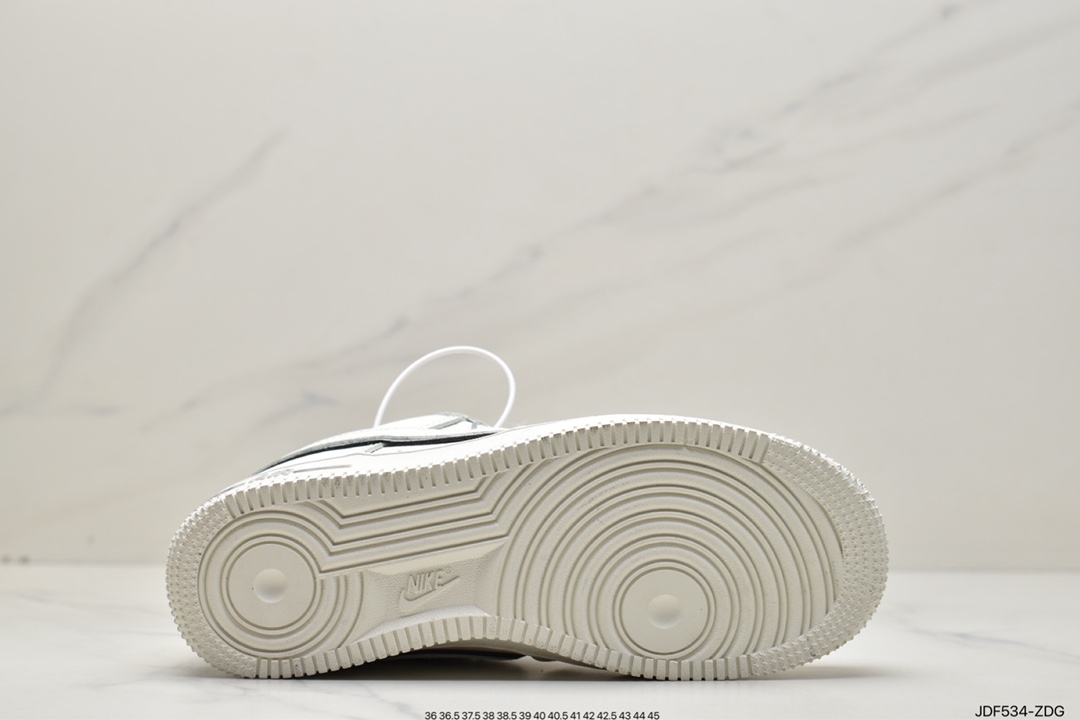 125 耐克Kith x Nike Air Force 1'07 Low “米白银”纽约限定板鞋 NY2022-017