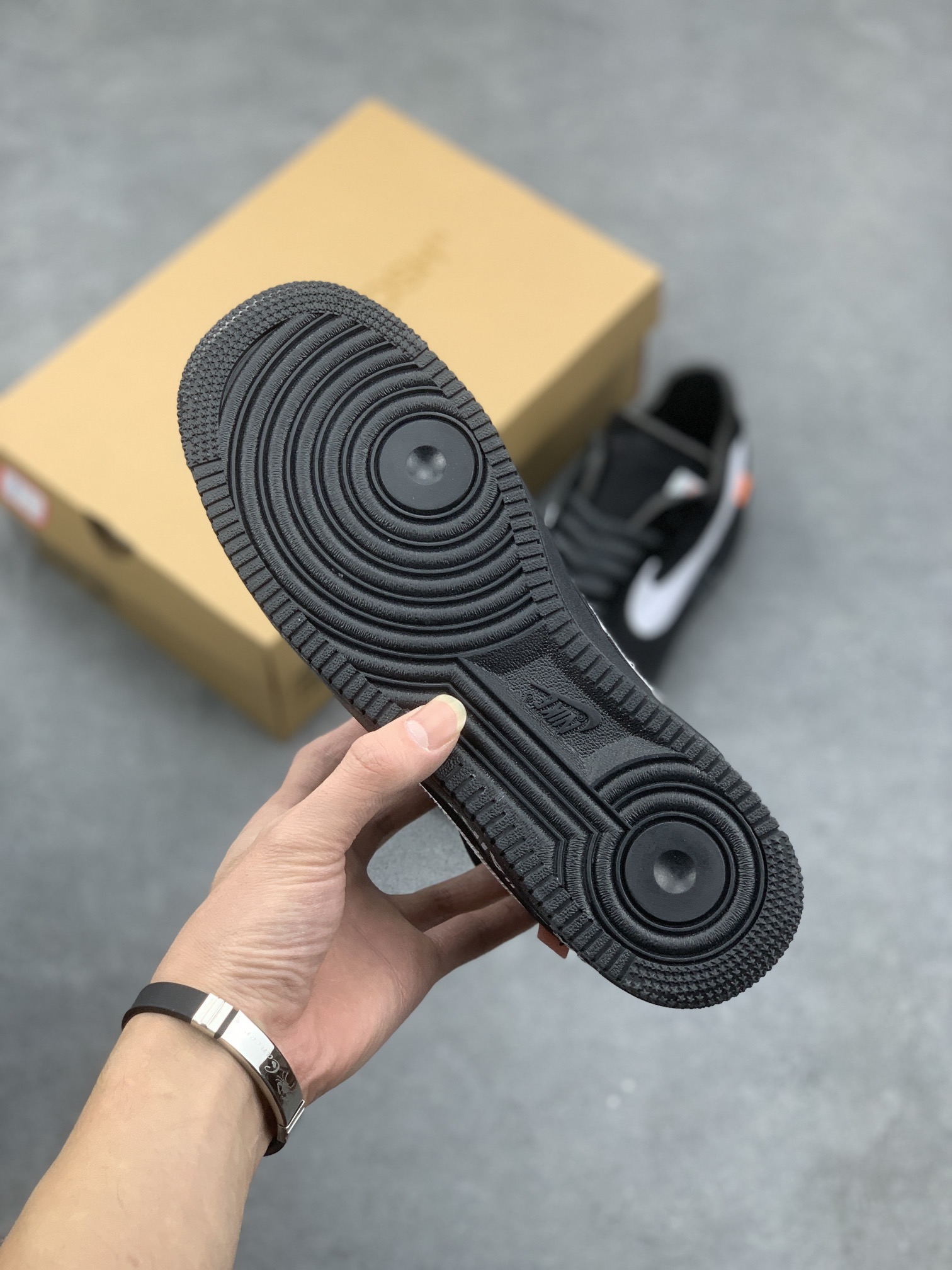Nike x Off-White Air Force 1 Low 'Black' Fashion Sneakers AO4606-001 7 i1667671847 4778 5