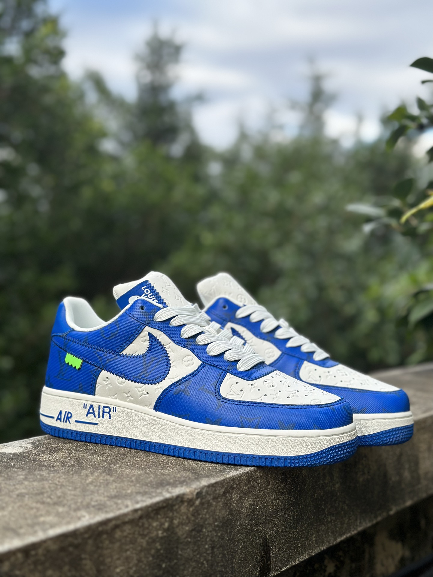 特价小合集大码供应LouisVuittonxNikeAirForce1Low低帮系带板鞋白红蓝LV联名空