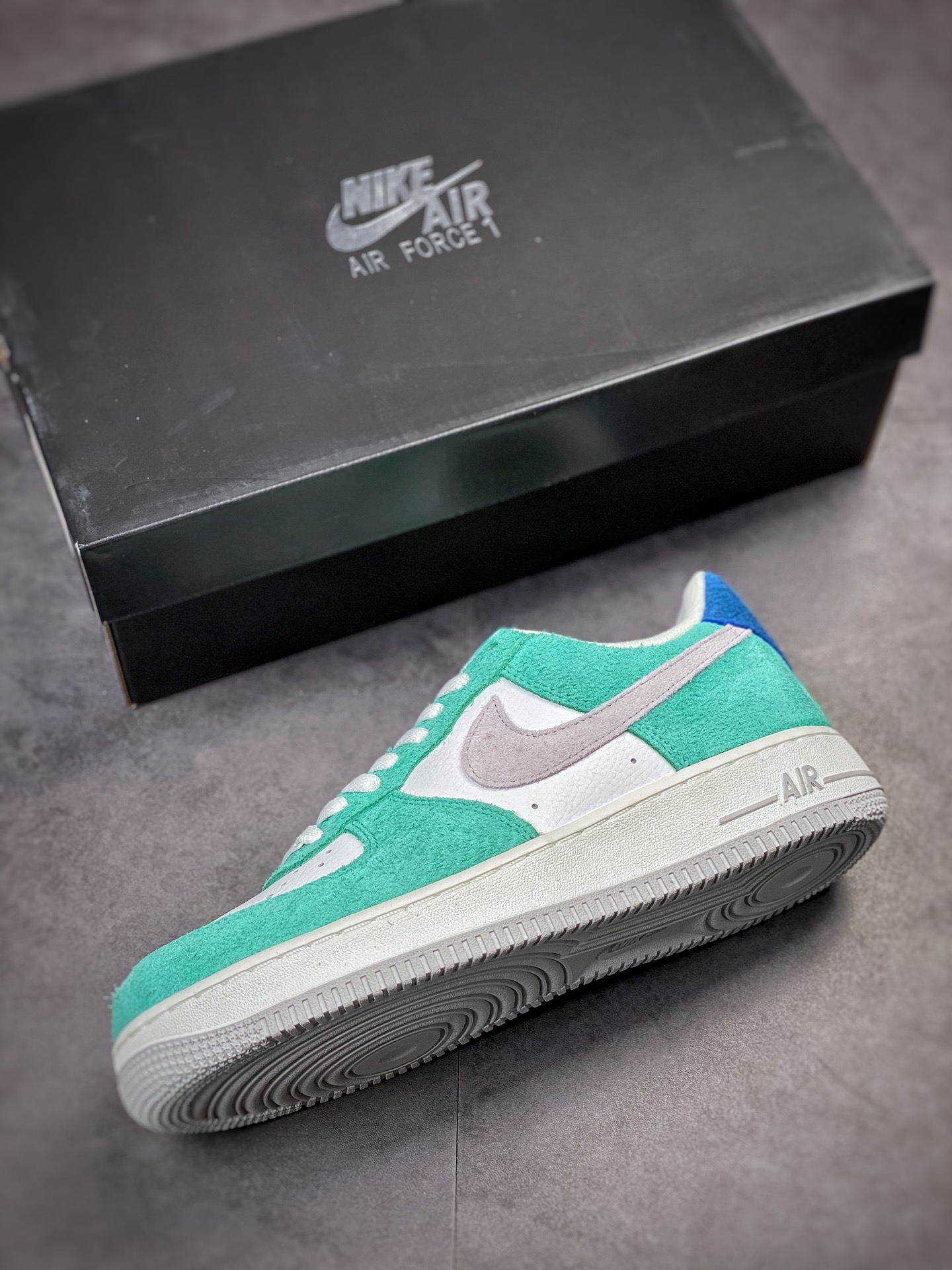 Nike Air Force 1 Low 07 涡轮绿 麂皮拼接BQ8988-102