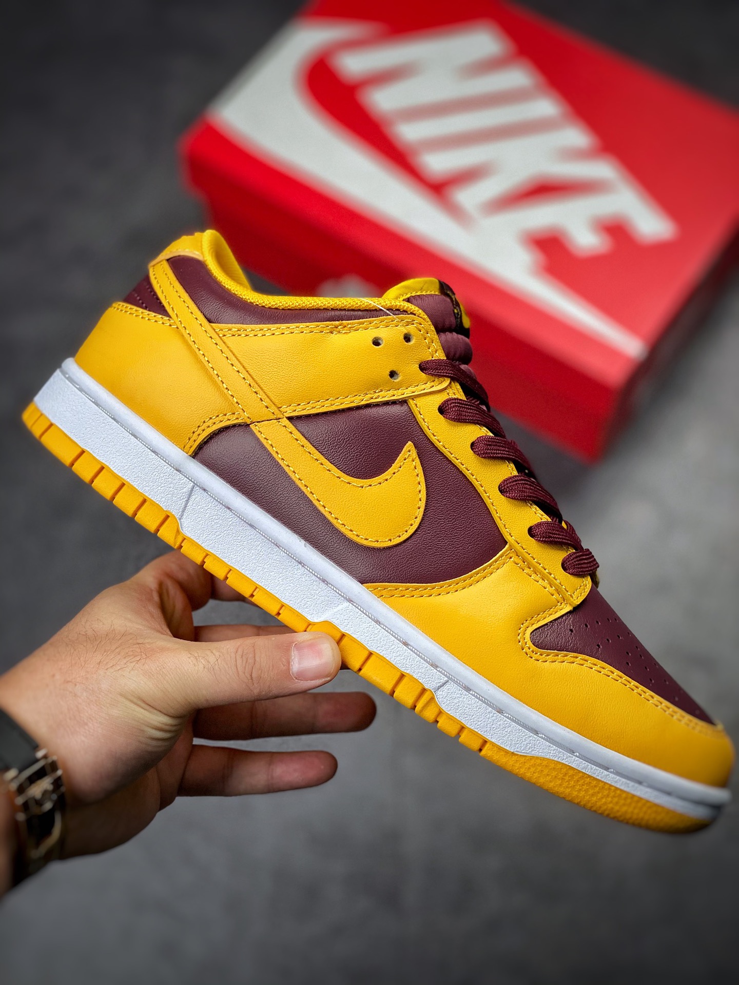 Nike SB Dunk Low 黄酒红 DD1391-702