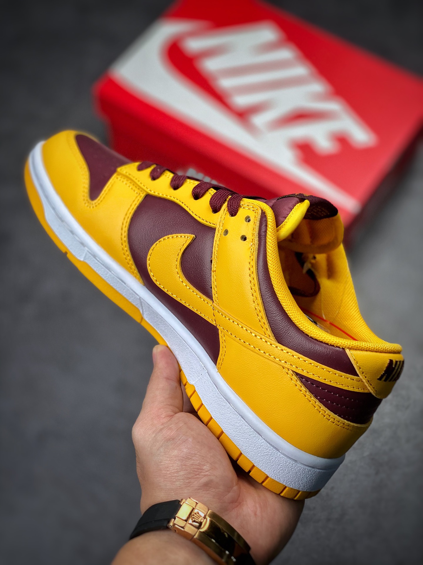 Nike SB Dunk Low 黄酒红 DD1391-702