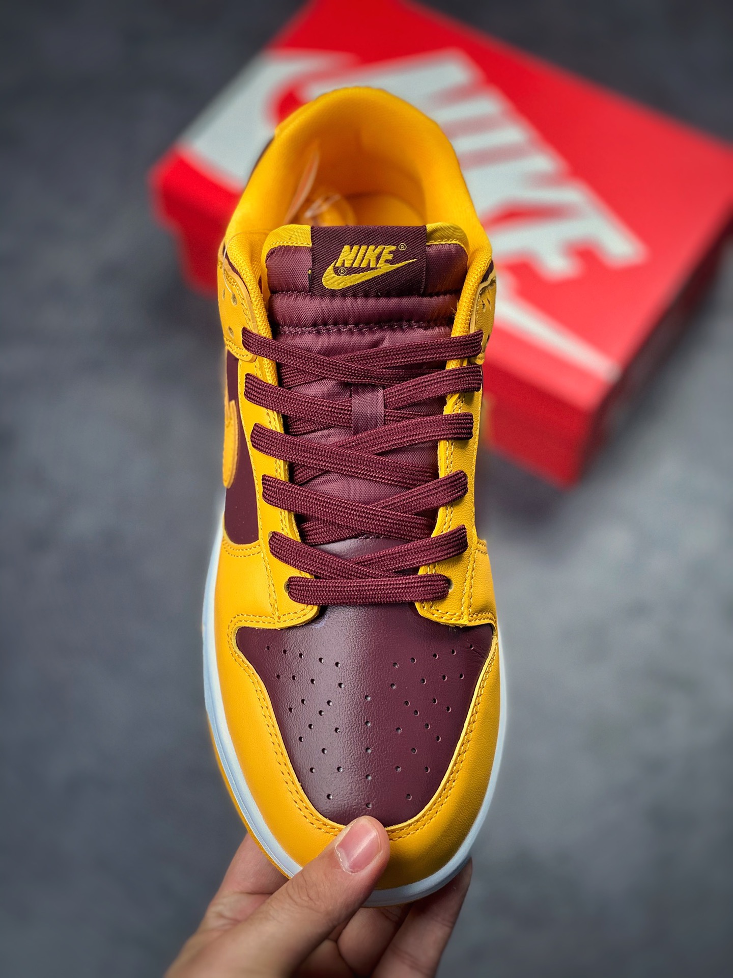 Nike SB Dunk Low 黄酒红 DD1391-702