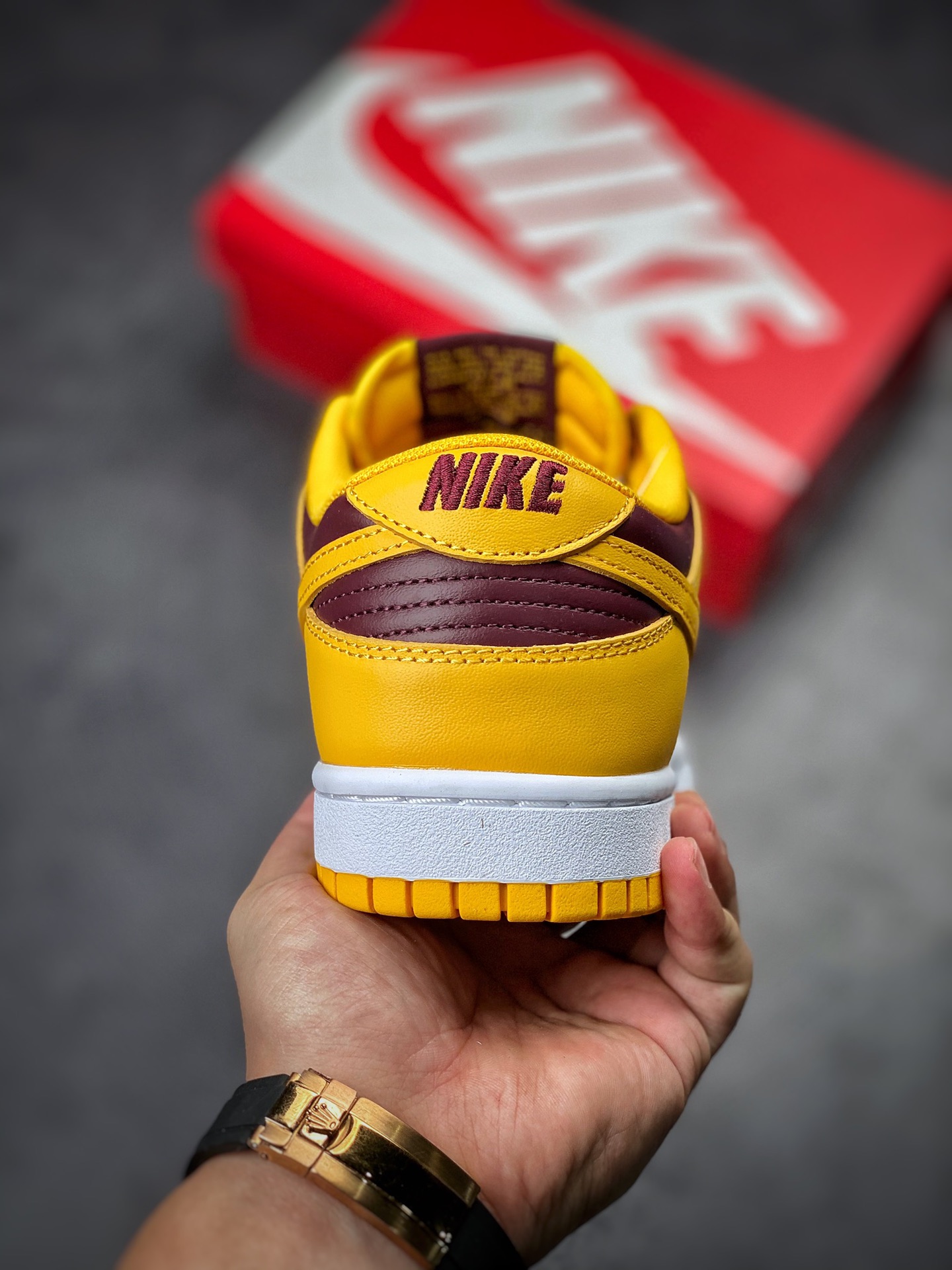 Nike SB Dunk Low 黄酒红 DD1391-702
