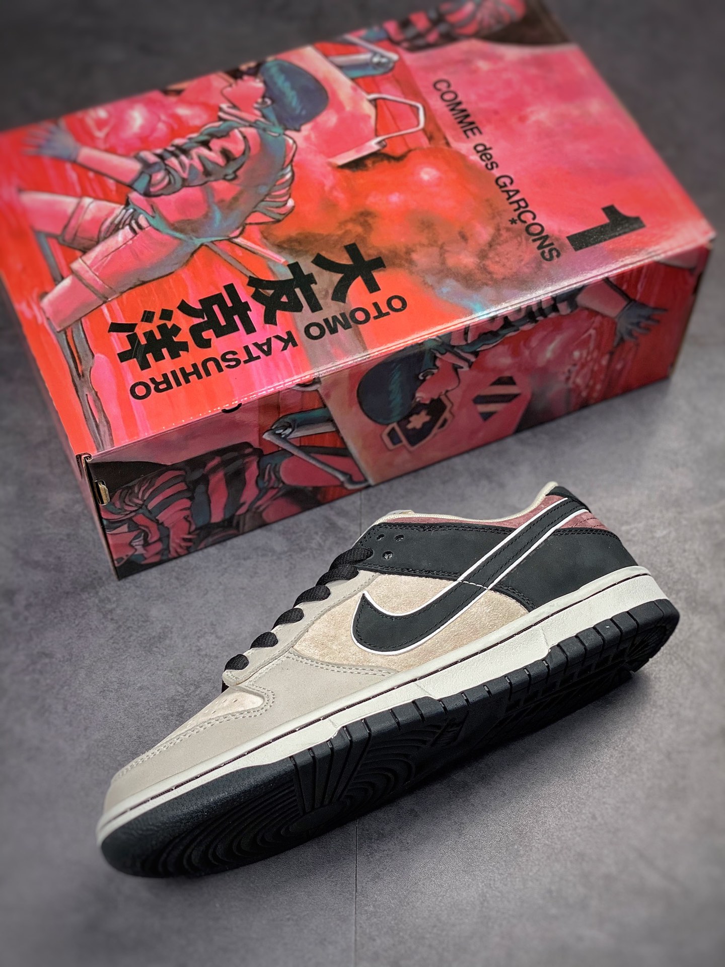 Otomo Katsuhiro x Nike SB Dunk Low ”Steamboy OST” 大友克洋 LF0039-028 Otomo Katsuhiro x Nike SB Dunk Low ”Steamboy OST” 大友克洋 LF0039-028