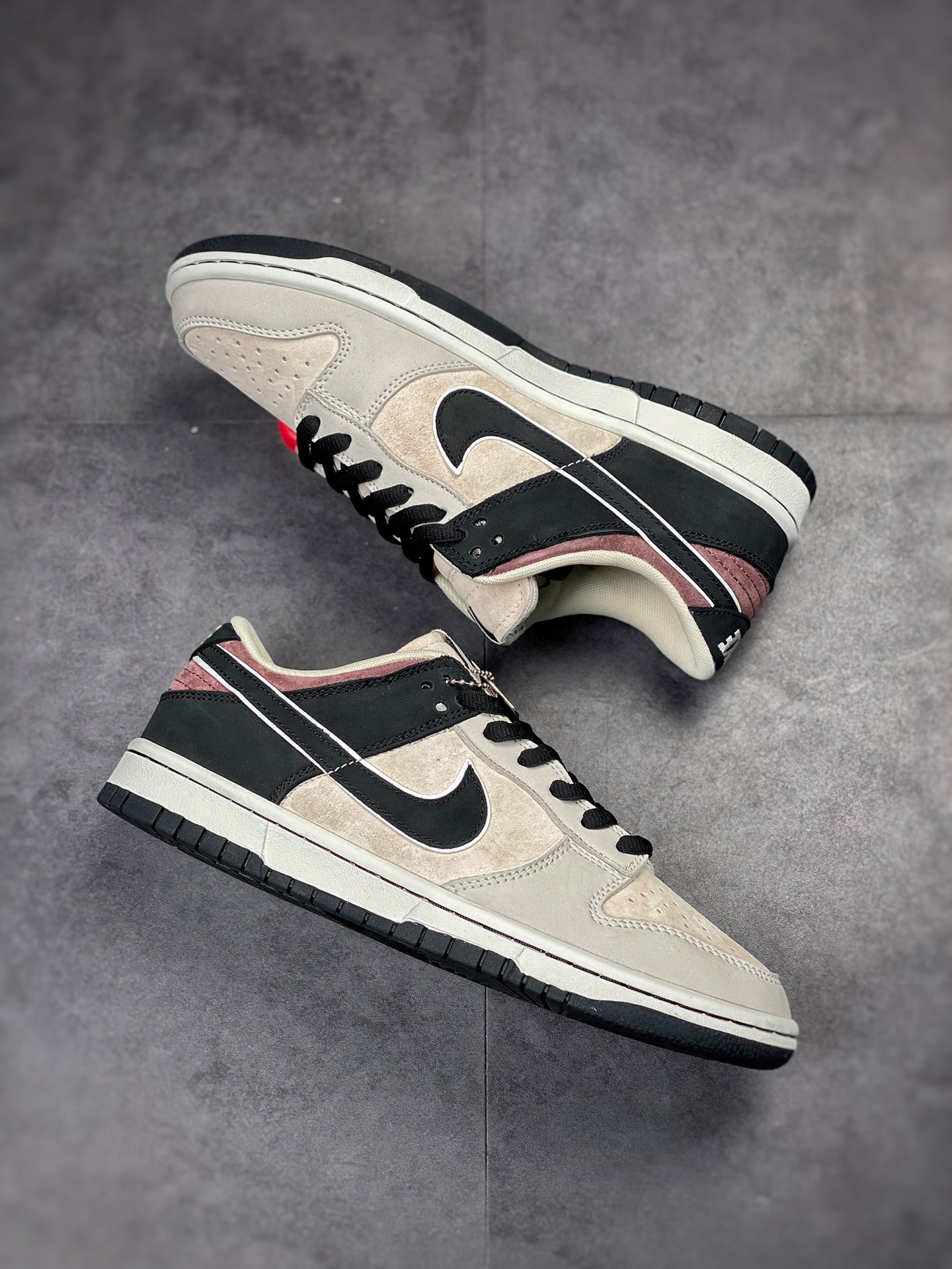 Otomo Katsuhiro x Nike SB Dunk Low ”Steamboy OST” 大友克洋 LF0039-028 Otomo Katsuhiro x Nike SB Dunk Low ”Steamboy OST” 大友克洋 LF0039-028