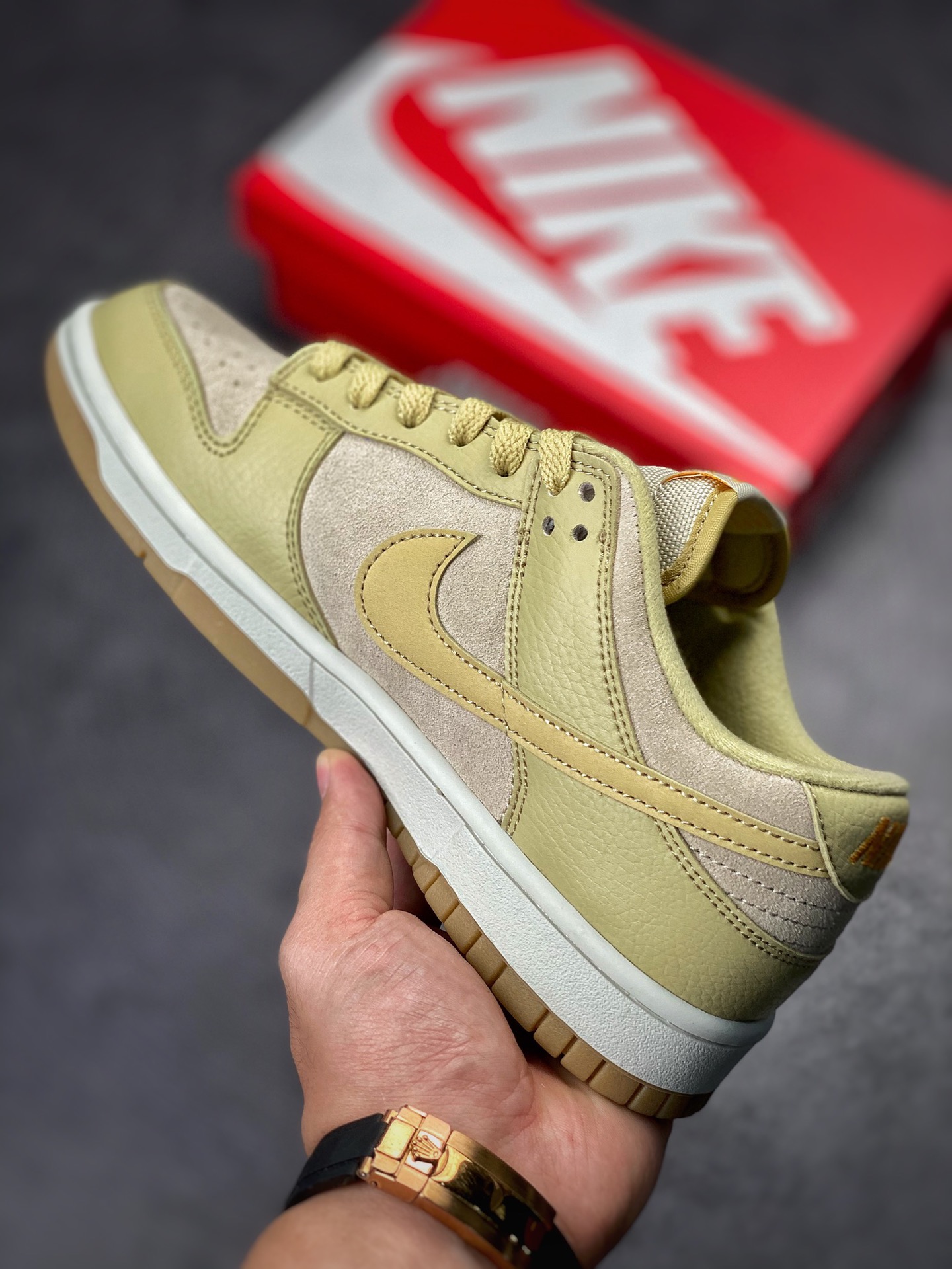 Nike SB Dunk Low “Tan Suede” 沙漠色 DZ4513-200 Nike SB Dunk Low “Tan Suede” 沙漠色 DZ4513-200