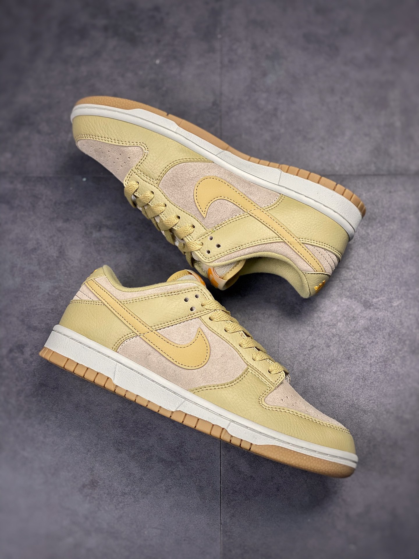 Nike SB Dunk Low “Tan Suede” 沙漠色 DZ4513-200 Nike SB Dunk Low “Tan Suede” 沙漠色 DZ4513-200