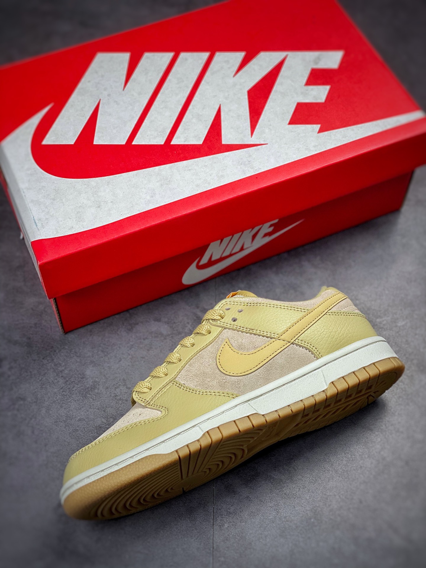 Nike SB Dunk Low “Tan Suede” 沙漠色 DZ4513-200 Nike SB Dunk Low “Tan Suede” 沙漠色 DZ4513-200