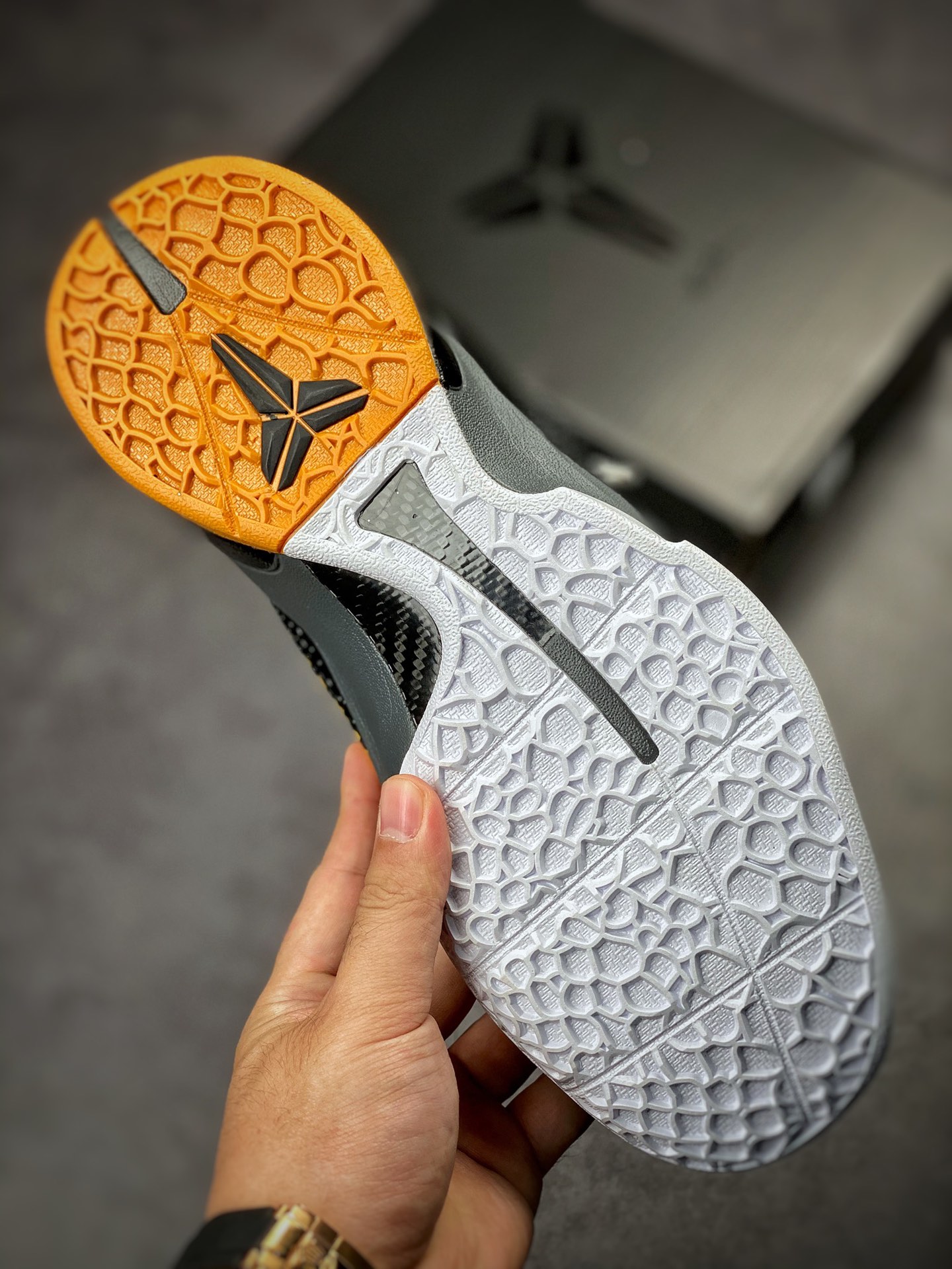 Nike Zoom Kobe VI Protro ZK6 黑黄 科比六代低帮运动篮球鞋 CW2190-001 Nike Zoom Kobe VI Protro ZK6 黑黄 科比六代低帮运动篮球鞋 CW2190-001