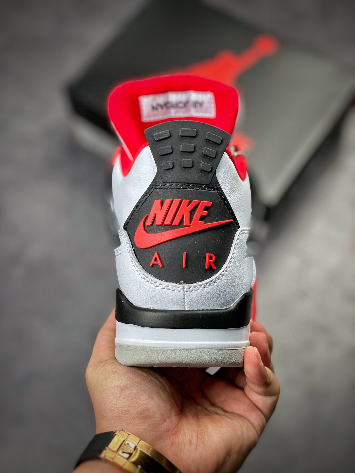 Air Jordan 4 Retro 火焰红 DC7770-160