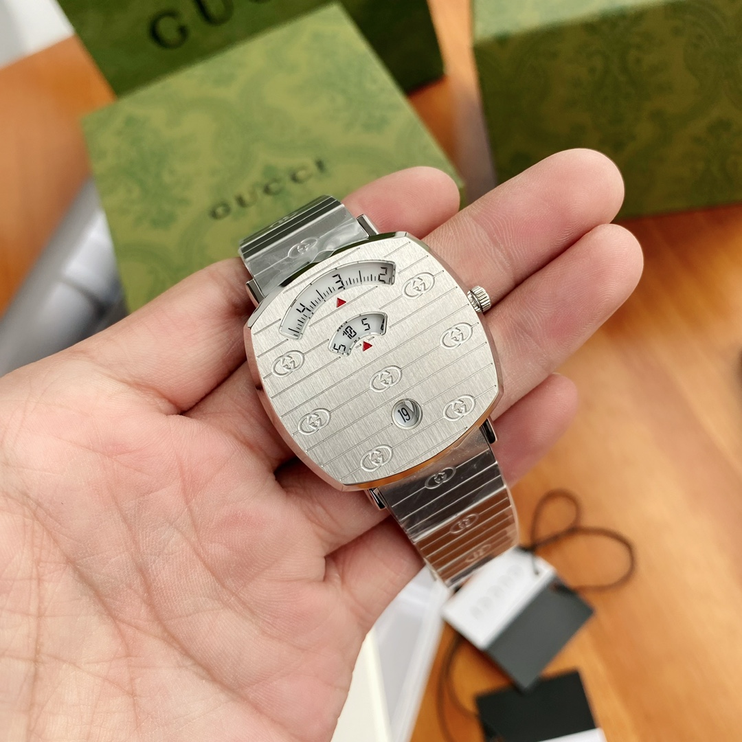 Часы Gucci