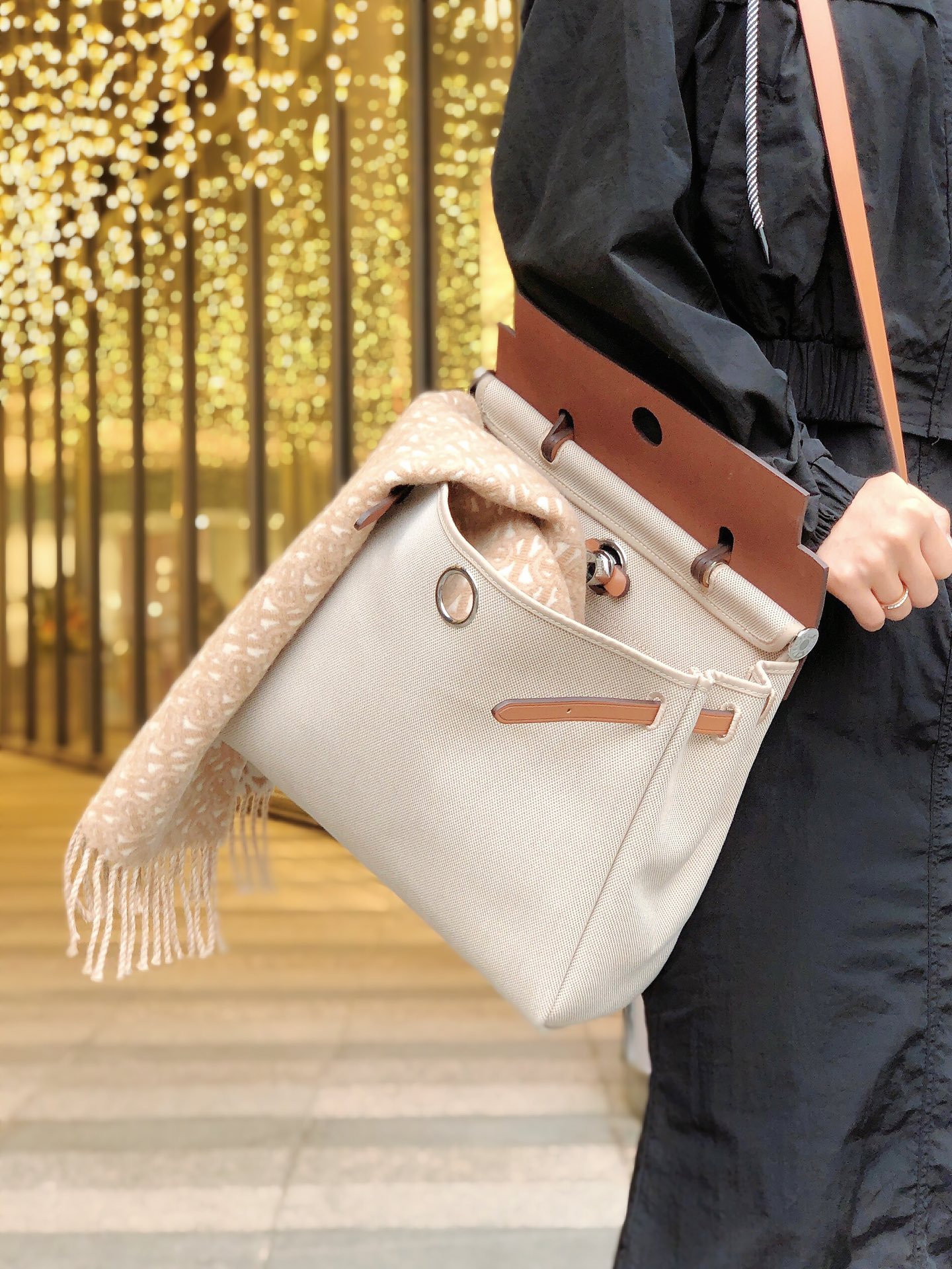 Louis Vuitton Haute Couture Classic Luxury Handbag Shoulder Crossbody 8
