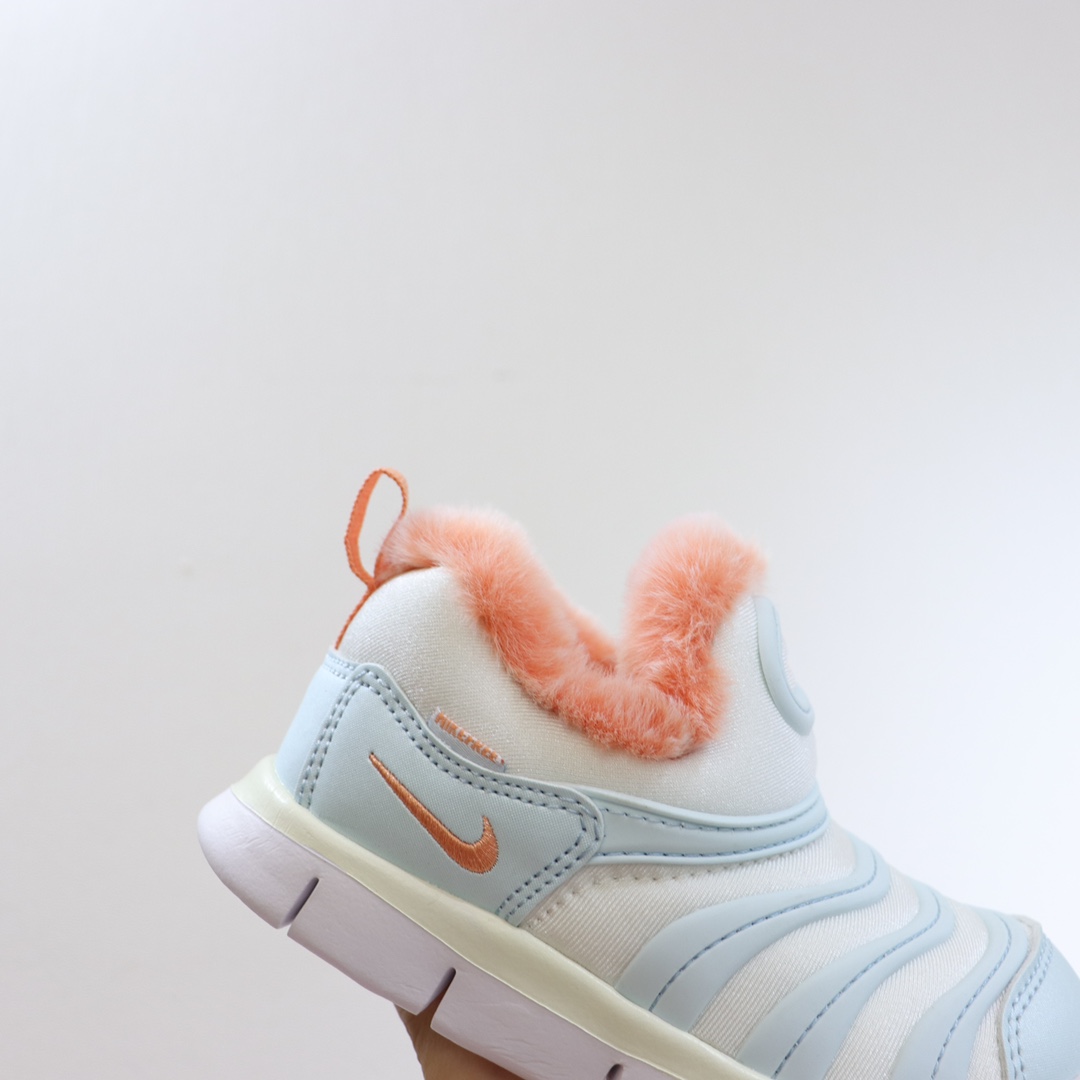 图片[8]-（22-27码小童） （28-37.5大童） 专Ｇ版ＮＫ加绒毛毛虫 专Ｇ最高版本👍原鞋开模相识度99.99%。 新配色太美了.内里毛料也是采用非常优质独特的绒。鞋头和侧边的标也是采用不一样的特殊工艺材料.带点亮闪闪超级漂亮。经典款百搭保暖舒适一步到位👏纯手工剪裁.上脚也一样好看不显胖.-选品中心