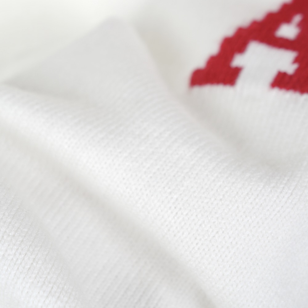 High-quality Women’s Clothing: Wool Tiara Shirt with Classic Heart Design - 图片 7