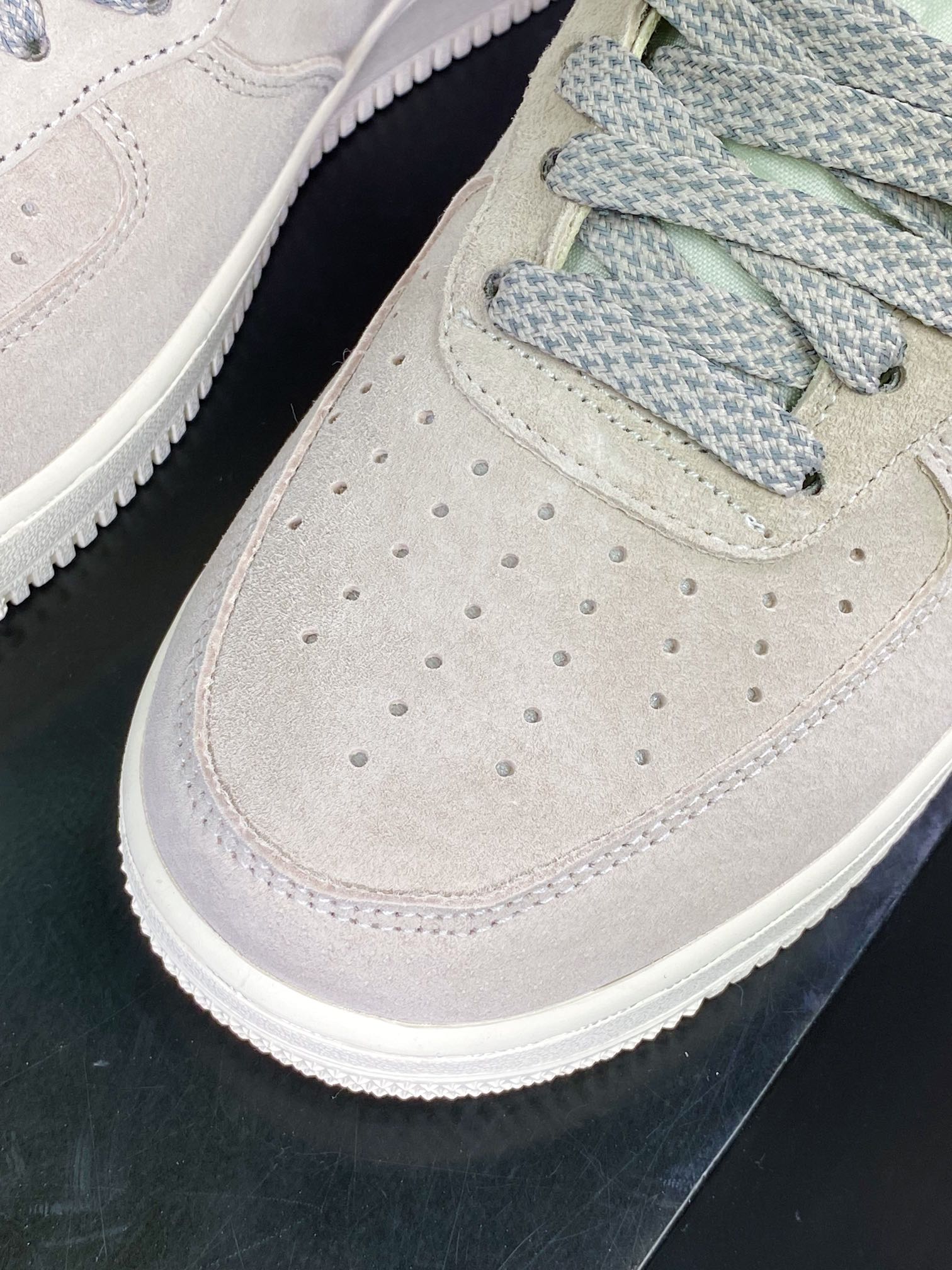 260 Air Force 1′07 Mid Suede”Cream/Grey”空军一号经典中帮百搭AA1118-005