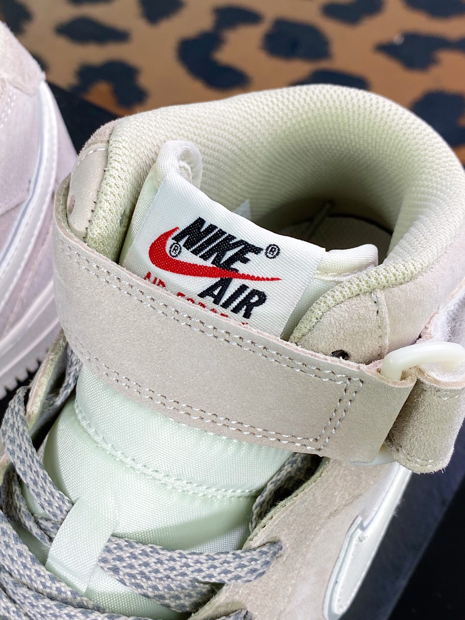 260 Air Force 1′07 Mid Suede”Cream/Grey”空军一号经典中帮百搭AA1118-005